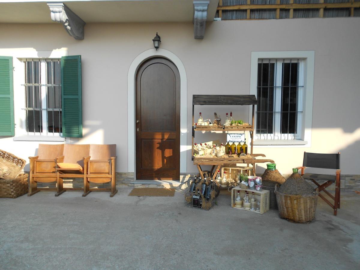 Cantine Cinematografiche Cherasco Buitenkant foto