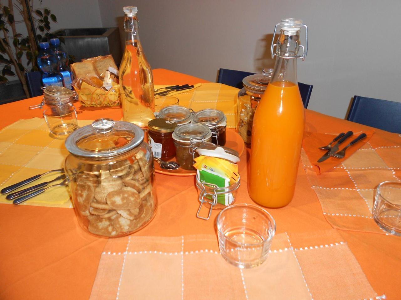 Cantine Cinematografiche Cherasco Buitenkant foto